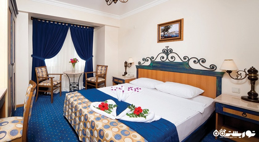 تخت بزرگ اتاق فمیلی	